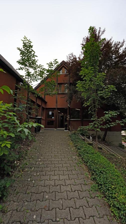 Delemont Youth Hostel Exterior foto