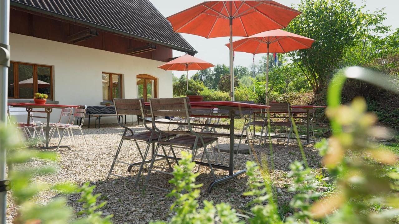 Delemont Youth Hostel Exterior foto