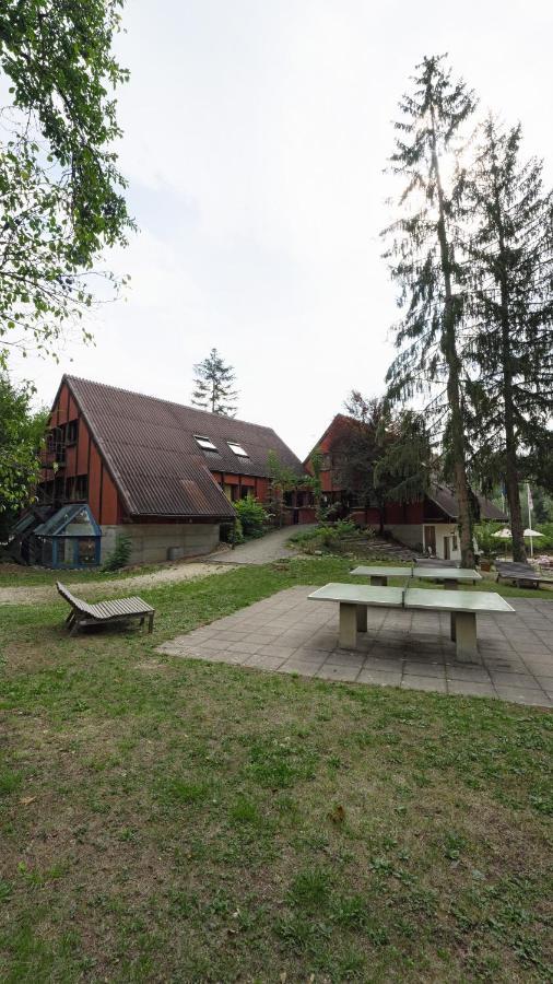 Delemont Youth Hostel Exterior foto