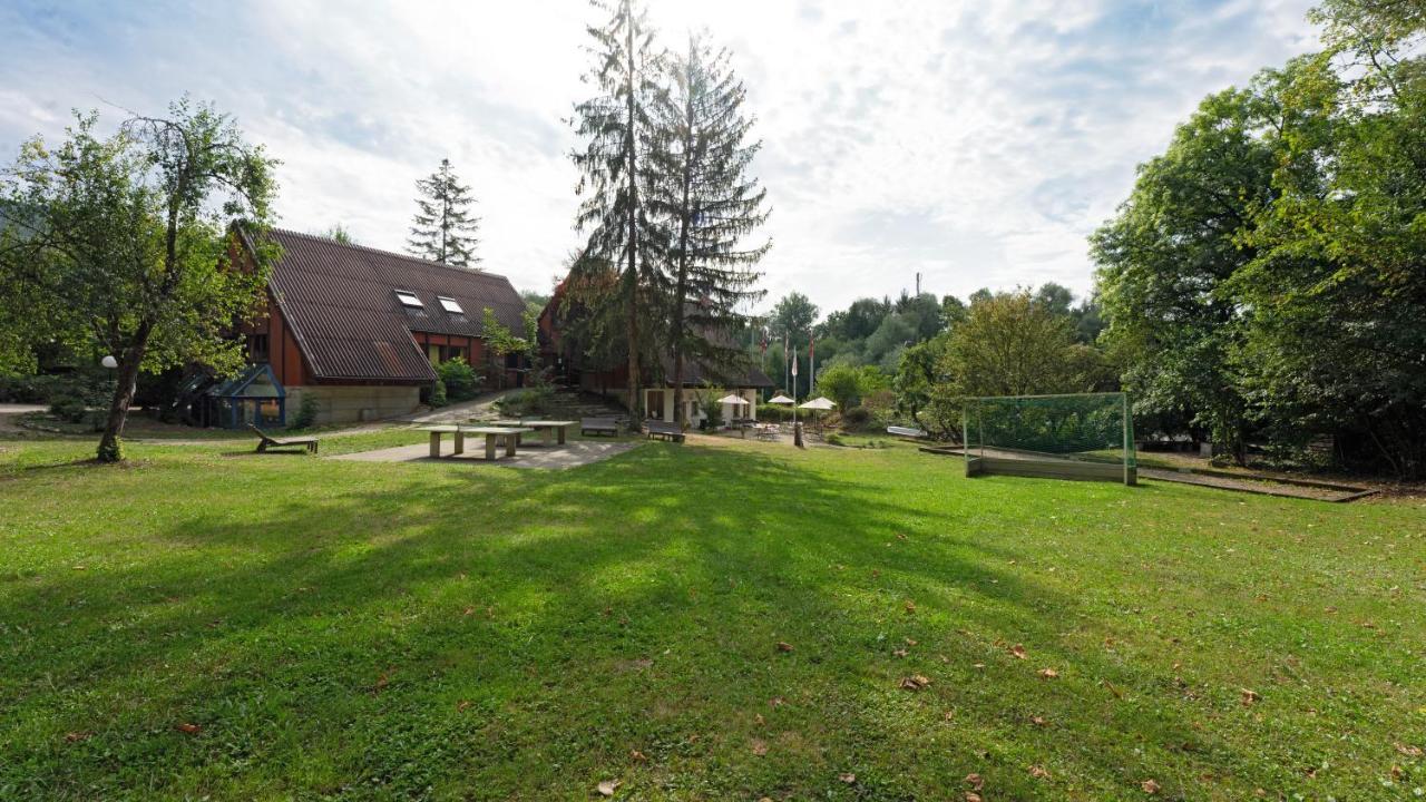Delemont Youth Hostel Exterior foto